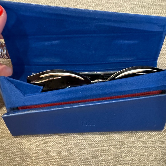 Christian Dior Limited Edition Sunglasses w/case - Picture 2 of 9